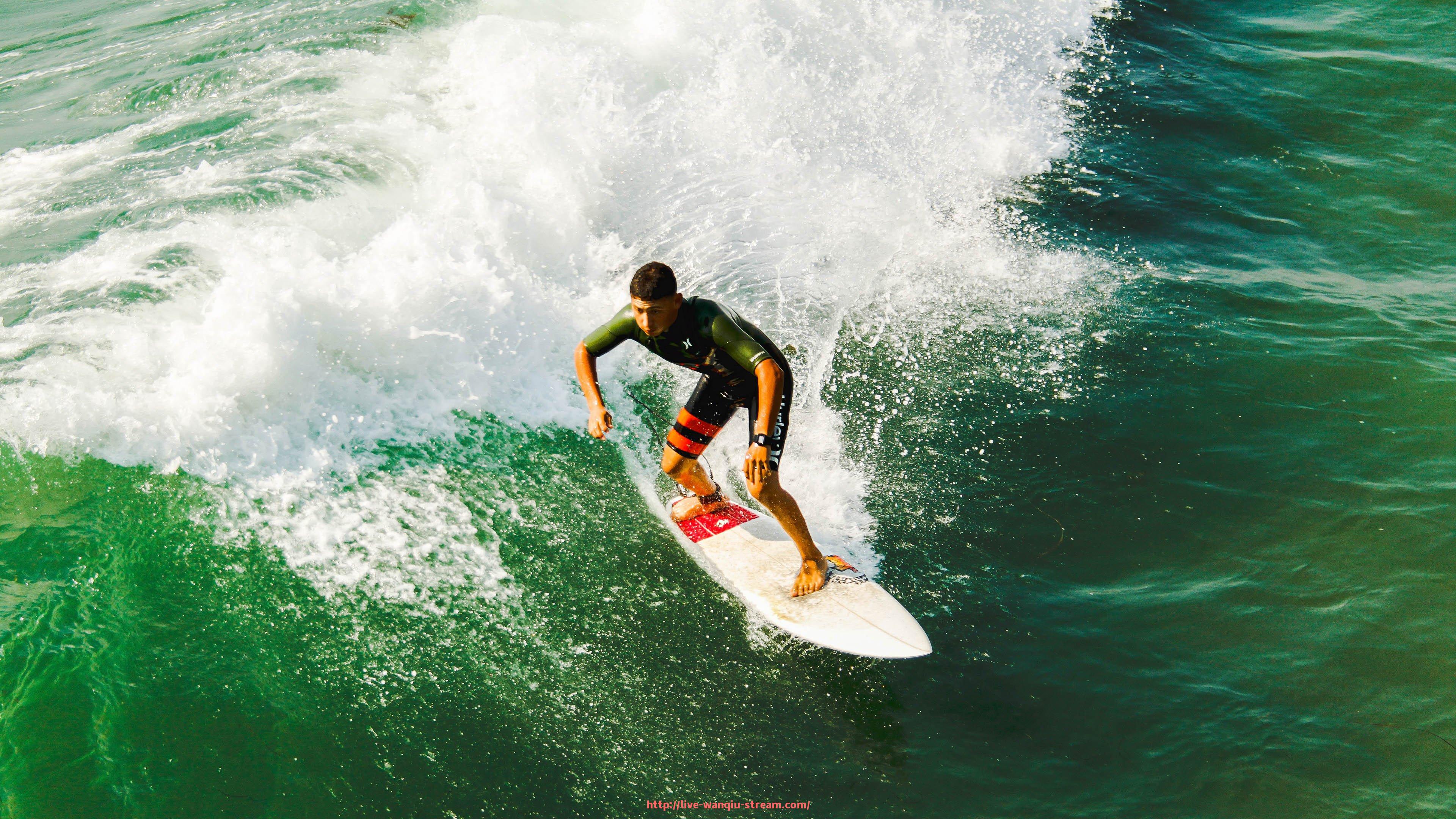玩球直播-英超联赛中的南美球员名单与技术特点分析