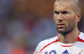 玩球直播-法甲比赛全面分析及技术战术趋势探讨